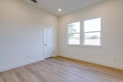 2634 Bainbridge Drive, Dallas, TX 75237 - Photo 23