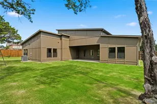 2634 Bainbridge Dr, Dallas, TX 75237 - Photo 33