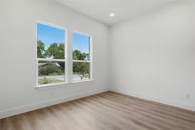2634 Bainbridge Drive, Dallas, TX 75237 - Photo 27