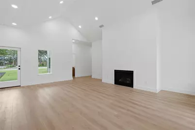 2634 Bainbridge Drive, Dallas, TX 75237 - Photo 5