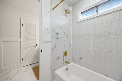 812 Prestwick Street, Bedford, TX 76022 - Photo 17