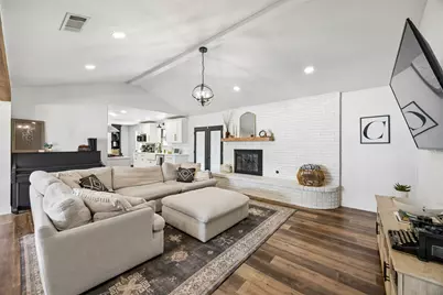 812 Prestwick Street, Bedford, TX 76022 - Photo 9