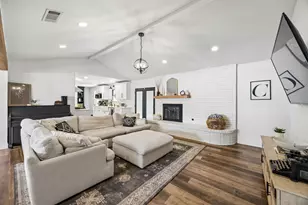 812 Prestwick St, Bedford, TX 76022 - Photo 9