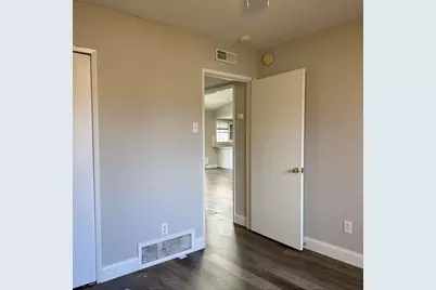 422 Woodmere Drive, Garland, TX 75043 - Photo 7