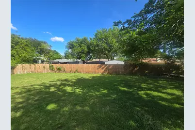 422 Woodmere Drive, Garland, TX 75043 - Photo 15