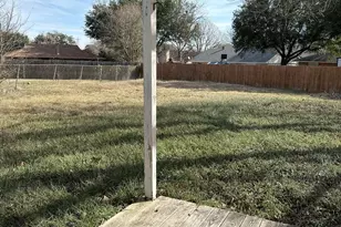 422 Woodmere Dr, Garland, TX 75043 - Photo 13