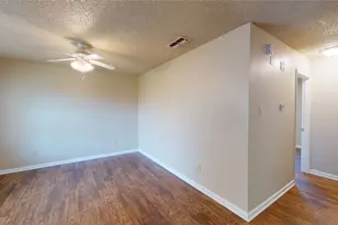 218 Renfro St, Grand Prairie, TX 75051 - Photo 3