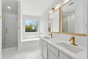 929 Haley Dr, Dallas, TX 75253 - Photo 3