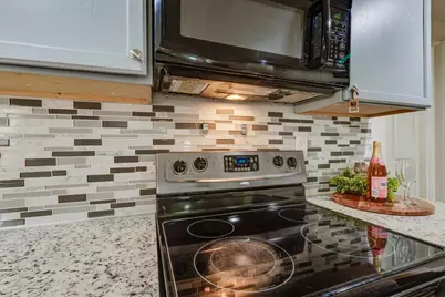 5720 Geddes Avenue, Fort Worth, TX 76107 - Photo 13