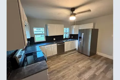 150 Ash Creek Court, Springtown, TX 76082 - Photo 5