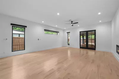 5227 Lindsley Avenue, Dallas, TX 75223 - Photo 15