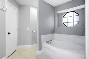 2620 Surrey Woods Rd, Flower Mound, TX 75028 - Photo 11