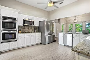 2620 Surrey Woods Rd, Flower Mound, TX 75028 - Photo 7