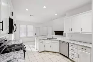 5841 Pearl Oyster Ln, Fort Worth, TX 76179 - Photo 9