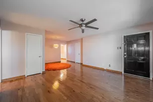 7937 Royal Ln, Dallas, TX 75230 - Photo 3