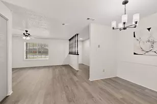 208 Gregory Dr, DeSoto, TX 75115 - Photo 9