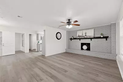 208 Gregory Drive, DeSoto, TX 75115 - Photo 5