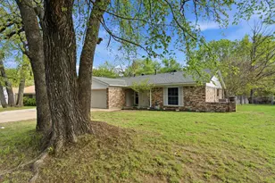 317 Glenhaven Dr, Azle, TX 76020 - Photo 3
