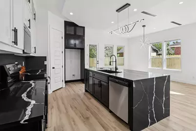 3513 Nomas Street, Dallas, TX 75216 - Photo 5