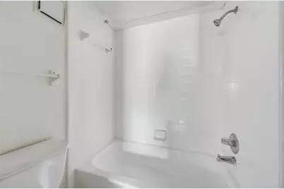 6833 S Creek Drive, Fort Worth, TX 76133 - Photo 9