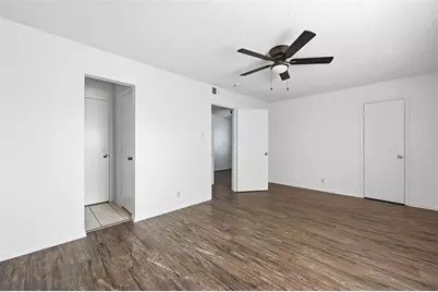 6833 S Creek Drive, Fort Worth, TX 76133 - Photo 7