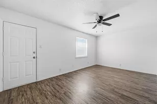 6833 S Creek Dr, Fort Worth, TX 76133 - Photo 3