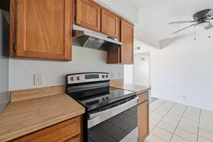 6833 S Creek Dr, Fort Worth, TX 76133 - Photo 5