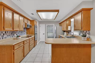 900 E Berkeley Drive, Richardson, TX 75081 - Photo 15