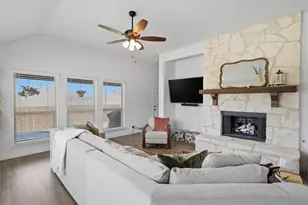 8232 Manx Pt, Godley, TX 76044 - Photo 7