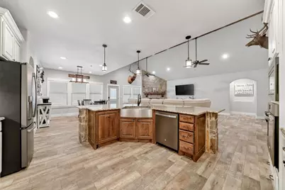 2211 Canyon Lake Road, Wills Point, TX 75169 - Photo 15