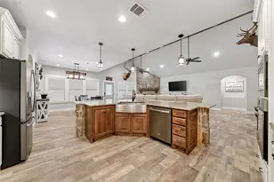 2211 Canyon Lake Rd, Wills Point, TX 75169 - Photo 15