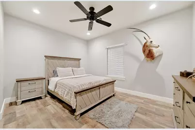 2211 Canyon Lake Road, Wills Point, TX 75169 - Photo 9