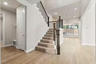 2206 Christopher Ln, Euless, TX 76040 - Photo 9