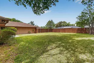 600 Britain Ct, Irving, TX 75062 - Photo 35
