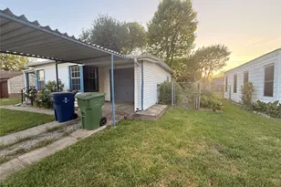 1305 Shady Ln, Garland, TX 75042 - Photo 9