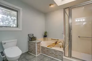 1205 Shady Creek Dr, Euless, TX 76040 - Photo 25