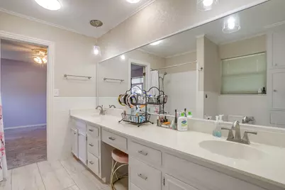 1205 Shady Creek Drive, Euless, TX 76040 - Photo 19