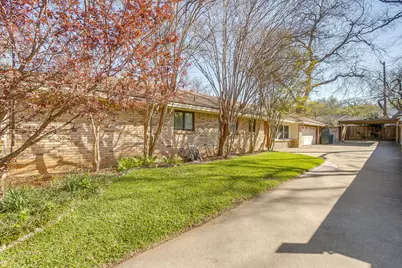 1205 Shady Creek Drive, Euless, TX 76040 - Photo 5