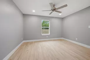 1004 S 1st St, Sherman, TX 75090 - Photo 17
