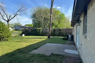302 Independence Dr, Garland, TX 75043 - Photo 17