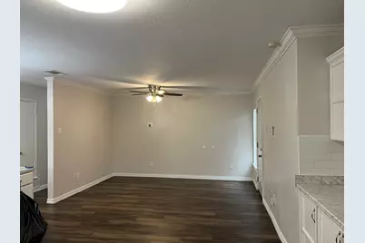 501 Sparks Street, Grand Prairie, TX 75051 - Photo 5