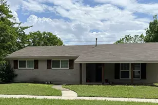 501 Sparks St, Grand Prairie, TX 75051 - Photo 1