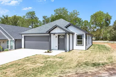 415 E Monterey Street, Denison, TX 75021 - Photo 1