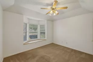 500 Bluebonnet Dr, Burleson, TX 76028 - Photo 5