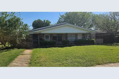 608 Arbor Lane, Lancaster, TX 75134 - Photo 17