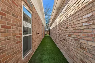 7615 Marquette St, Dallas, TX 75225 - Photo 37