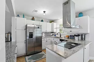 217 Granada Calle St, Granbury, TX 76049 - Photo 7