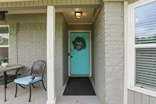 217 Granada Calle St, Granbury, TX 76049 - Photo 5