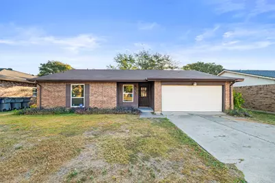 2742 E Pepperidge Drive, Lancaster, TX 75134 - Photo 3