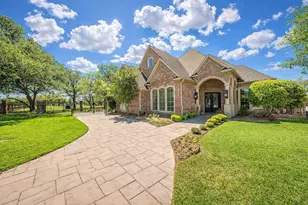 2726 Country Club Rd, Pantego, TX 76013 - Photo 1